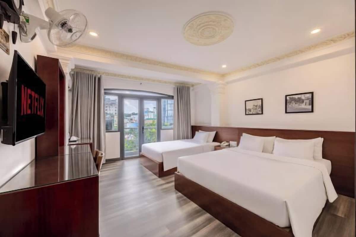 Minibar, in-room safe, blackout curtains, iron/ironing board