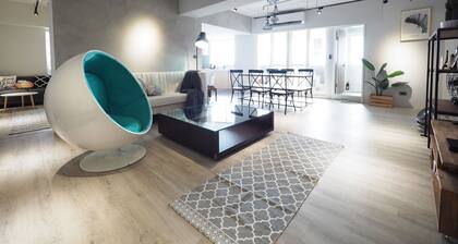 SOGO Dept. Zhongxiao Fuxing MRT