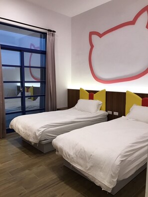 Desk, free WiFi, bed sheets - Easy Stay B&B (Magong)
