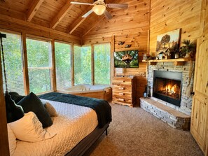 5 habitaciones, tabla de planchar con plancha y cuna de viaje 