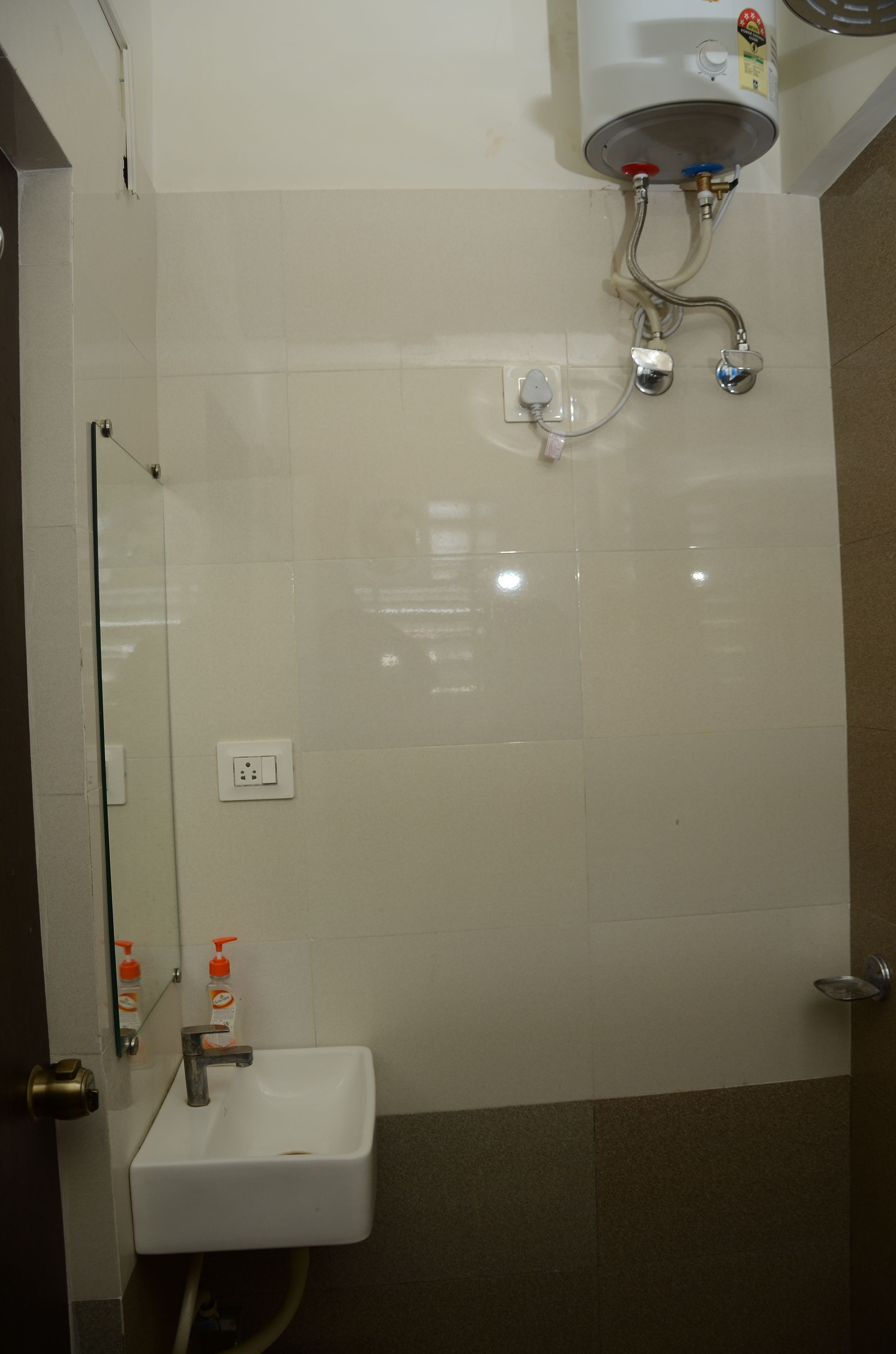 Shower, free toiletries, towels, soap