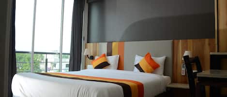 Individually furnished, desk, free WiFi, bed sheets