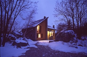 Façade de l’hébergement - soirée/nuit