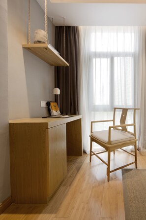 ห้องสแตนดาร์ดดับเบิล | โต๊ะทำงาน, ผ้าม่านกันแสง, Wi-Fi ฟรี, ผ้าปูที่นอน