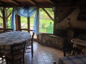 Lunch and dinner served, local cuisine - La Mandra (Morino)