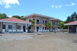Esterni