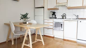 Studio, Sauna | Private kitchen | Full-sized fridge, oven, stovetop, dishwasher