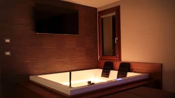 Suite, Jetted Tub | Private spa tub