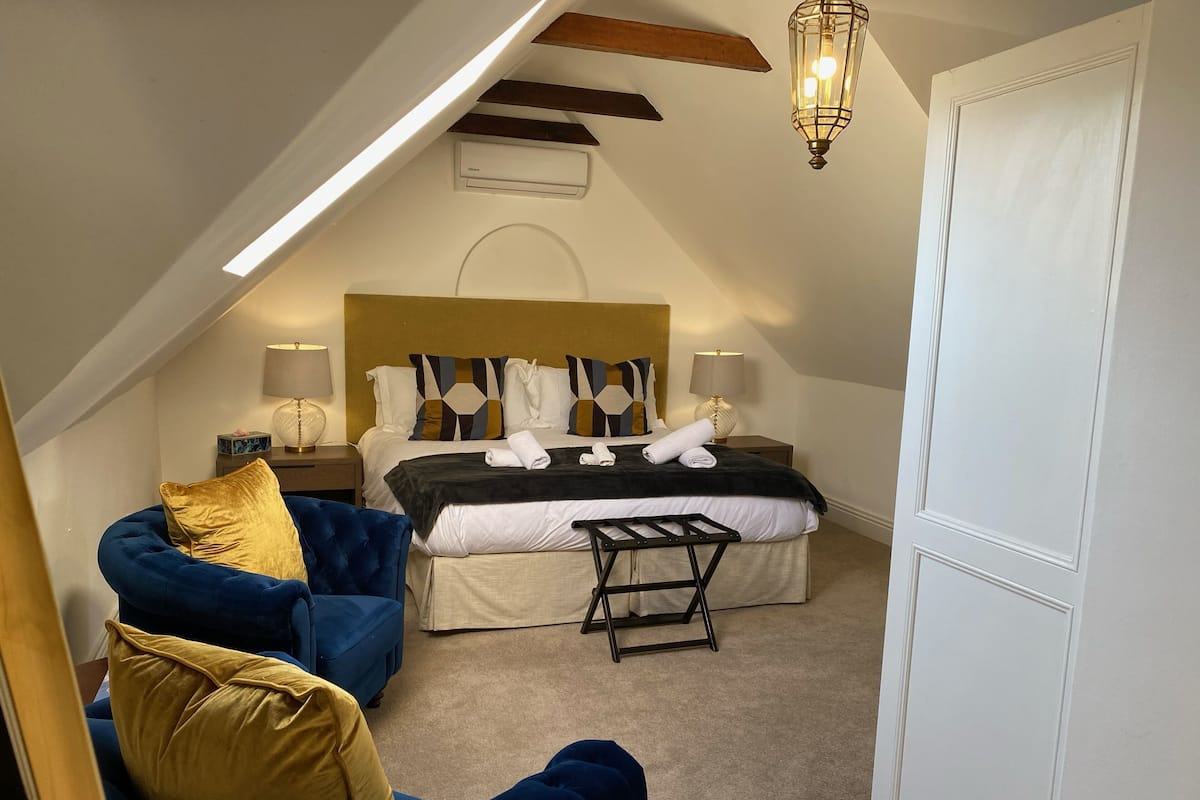 1 slaapkamer, luxe beddengoed, donzen dekbedden, Tempur Pedic-bedden