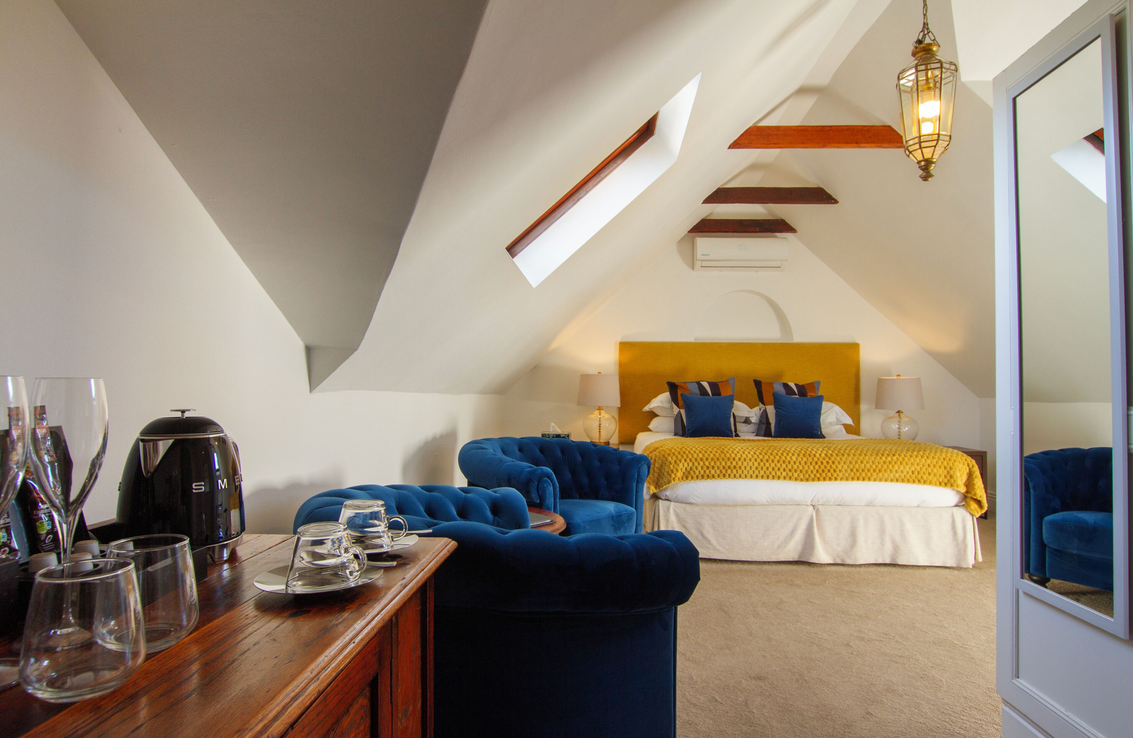 Deluxe Loft | Premium bedding, down comforters, minibar, in-room safe