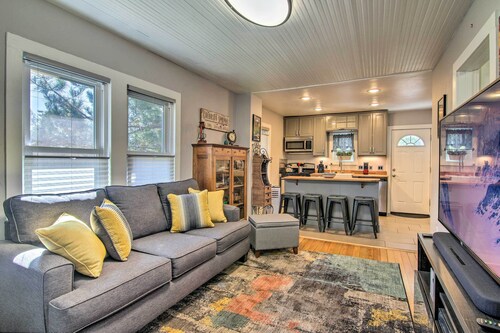 Colorado Springs Bungalow - Walk to Downtown!