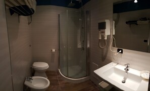 Classic-Doppelzimmer | Badezimmer