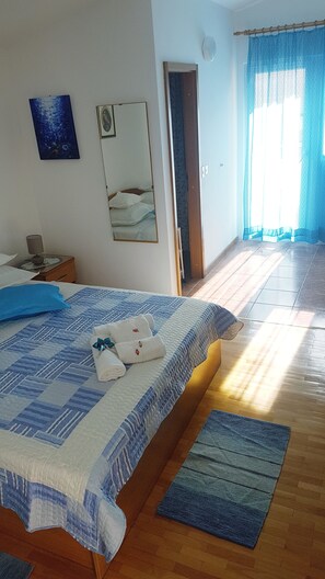 Estudio (2) | Tabla de planchar con plancha, wifi gratis y ropa de cama 