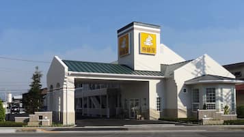 Mặt tiền nơi lưu trú