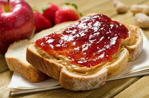 Tägliches inbegriffenes einheimisches Frühstück