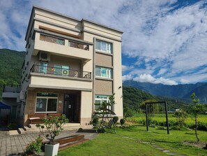 Front of property - Flower 280 (Ji'an)