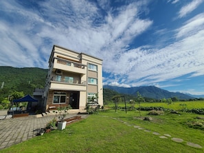 Front of property - Flower 280 (Ji'an)