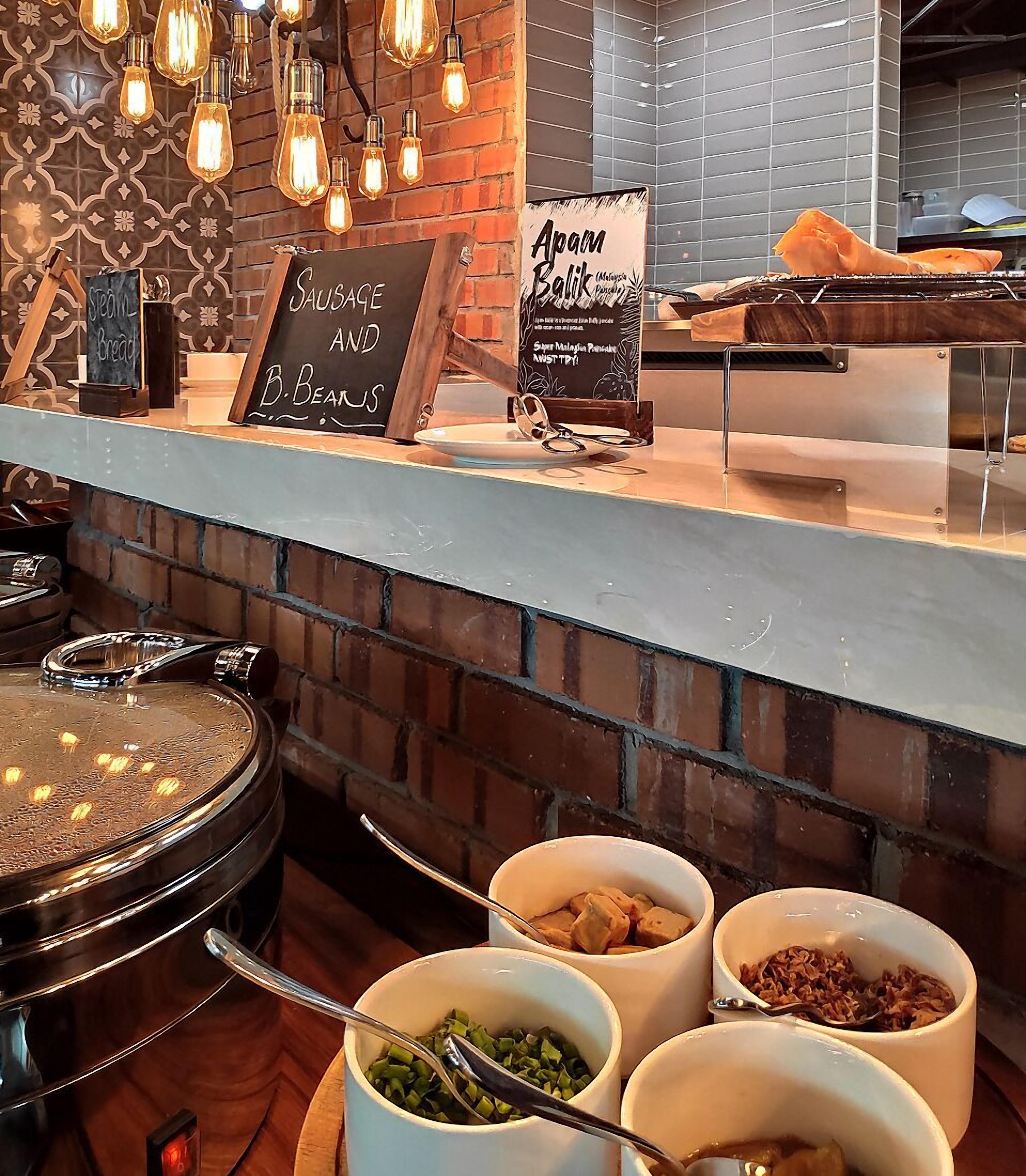 daily local cuisine breakfast (myr 18.00 per person)