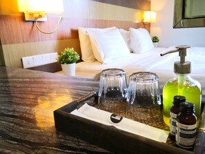 Laptop workspace, iron/ironing board, free WiFi, bed sheets - D'majestic Place by Homes Asian 3 (Kuala Lumpur)