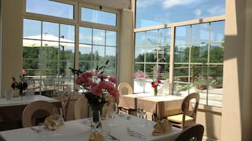 Déjeuner, dßner et brunch servis sur place, plats Cuisine italienne