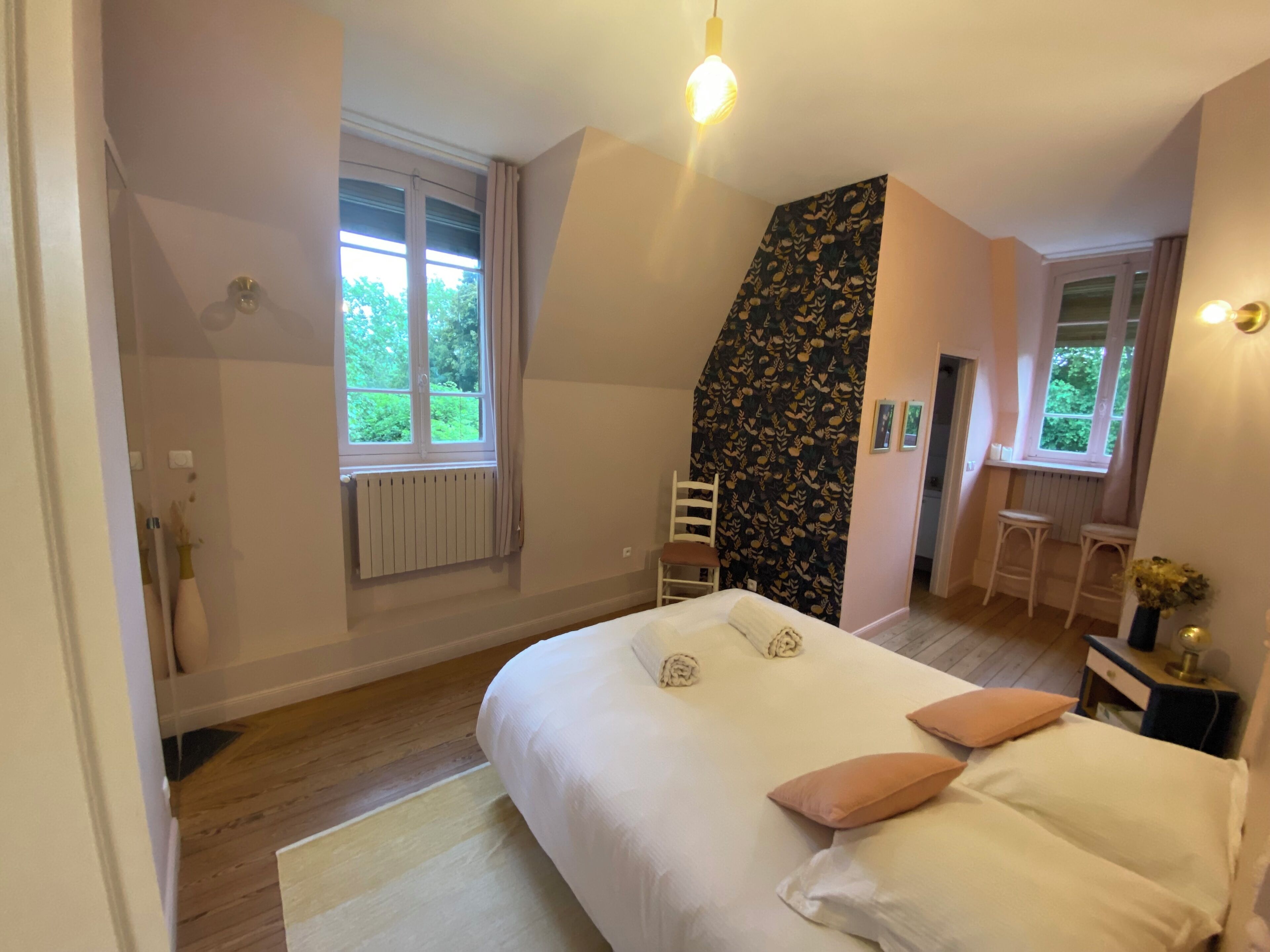 Individually decorated, laptop workspace, free wired internet