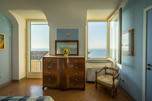 32-inch flat-screen TV with digital channels, TV - Borgo dei Saraceni - Domus Indomita (Agropoli)