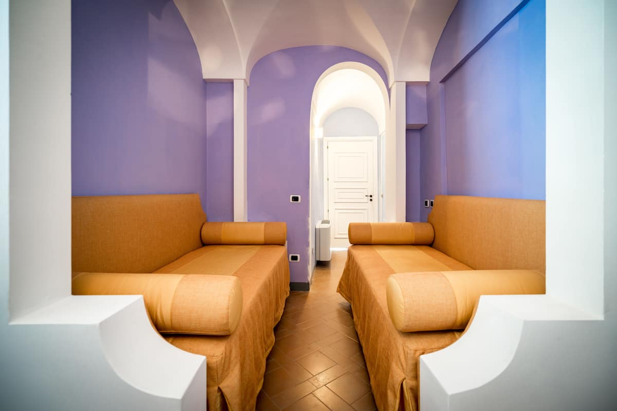 Classic Twin Room, 2 Twin Beds | 1 bedroom, premium bedding, individually decorated