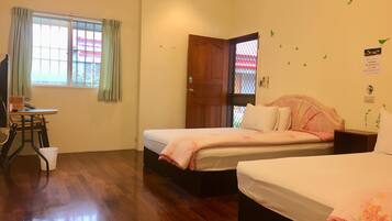 Blackout drapes, free WiFi, bed sheets