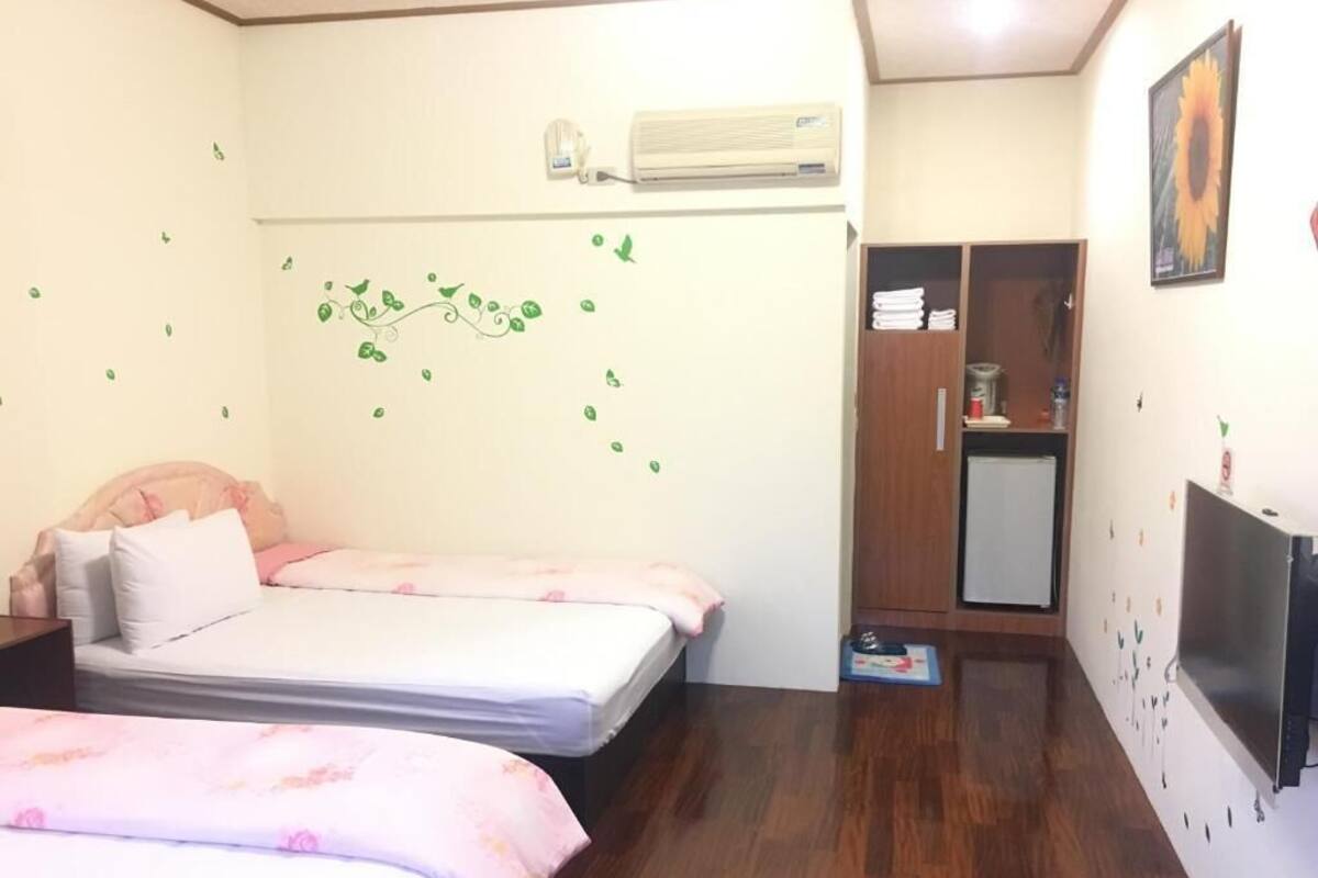 Blackout curtains, free WiFi, bed sheets