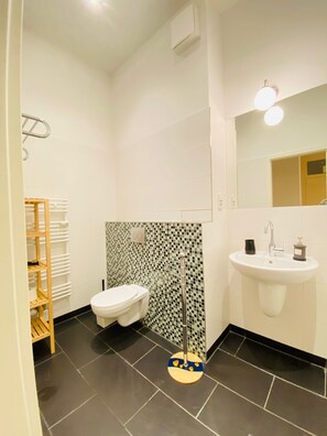 Brucken 1/3 | Bathroom - BerlinLUX Apartments - City (Berlin)