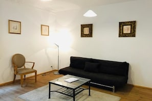 Apartment, 1 Bedroom | Living area | Flat-screen TV - Alte Schönhauser - 1 Apartment (Berlin)