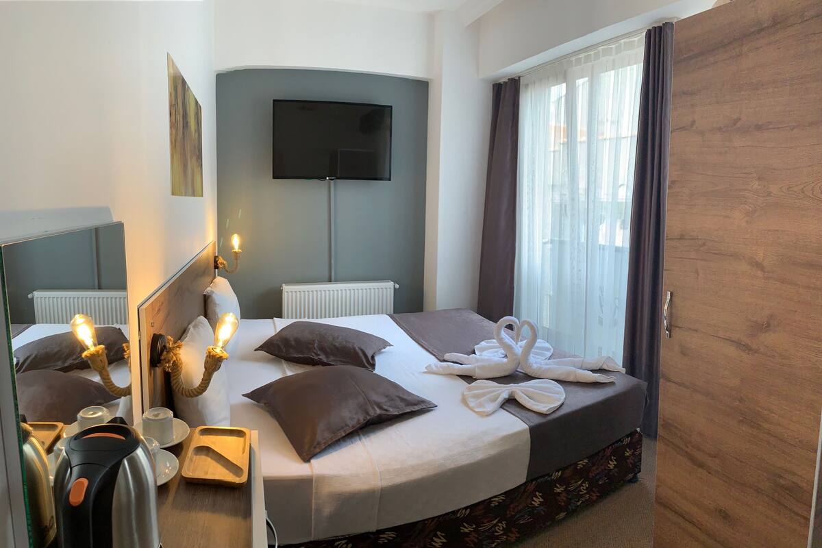 Chambre Standard | Literie de qualité, minibar, accès au Wi-Fi (inclus), literie fournie