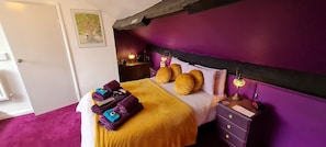 Room 7 Large Double Room (2nd floor) | Individually decorated, individually furnished, iron/ironing board - Holly Cottages Guest House (Windermere)