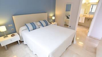 4 habitaciones, tabla de planchar con plancha, wifi y ropa de cama