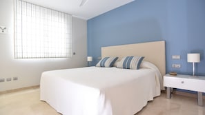 4 Schlafzimmer, BĂŒgeleisen/BĂŒgelbrett, WLAN, BettwĂ€sche
