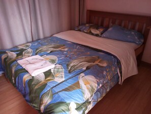 Bureau, Wi-Fi gratuit, draps fournis