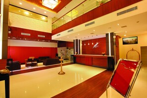 Reception - Holiday Vista (Peermade)