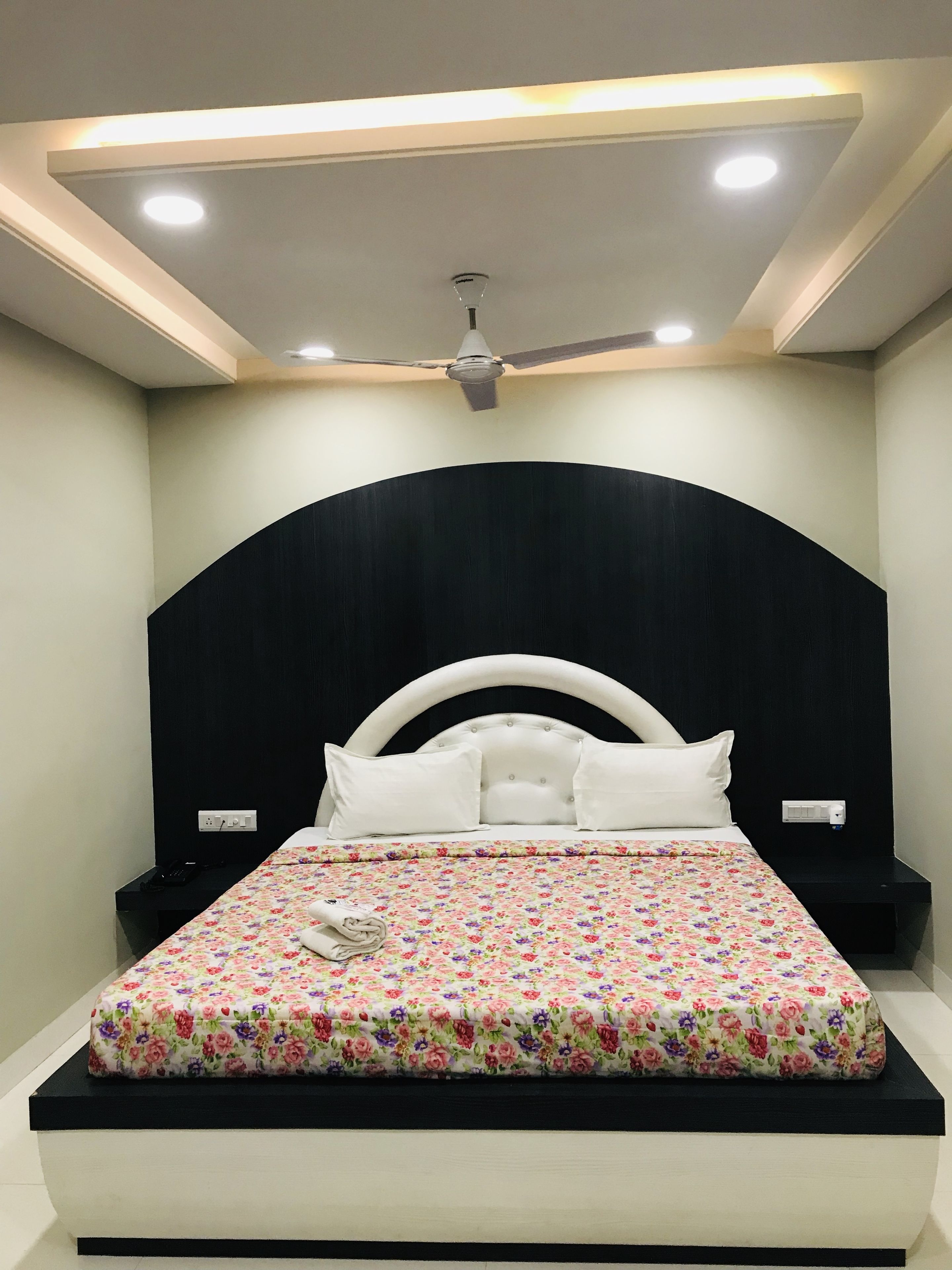 Chambre Premium | Décoration personnalisée, ameublement personnalisé, rideaux occultants