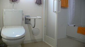 Vòi sen/bồn tắm kết hợp, máy sấy tóc, bồn cầu với vòi rửa điện 