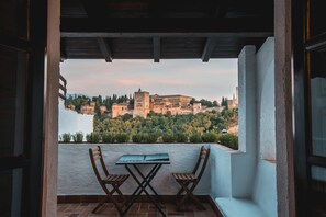 Suite Junior, teras (Alhambra view) | Teras/patio
