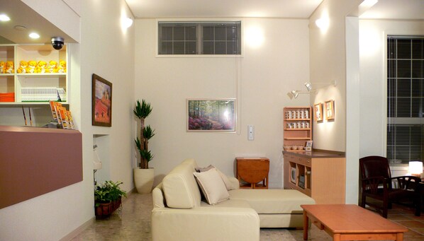 Coin salon dans le hall