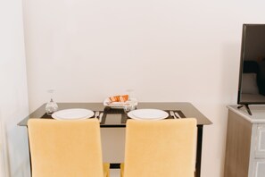 Executive Studio, Balcony, Mountain View | In-room dining - Best House- Nirvana II Patra (Patras)