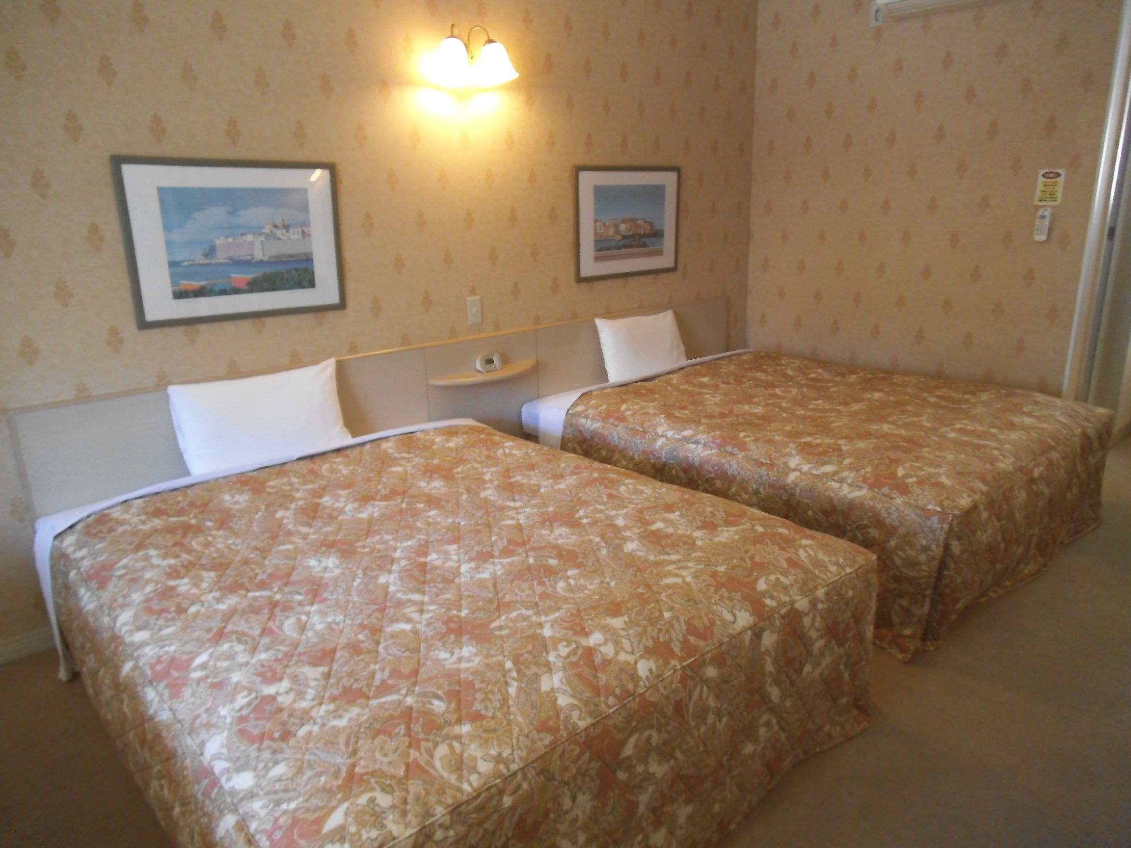 デスク、WiFi (無料)