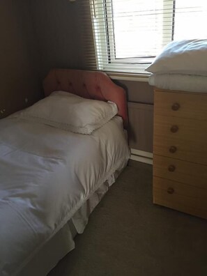 Single Room | Free WiFi, bed sheets - Sturry House (Canterbury)
