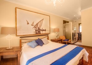 Familienapartment | Zimmersafe, Schreibtisch, kostenloses WLAN, Bettwäsche