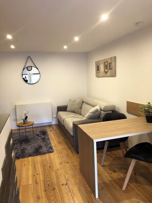 Interior - "Chez Mathilde" Triplex furnished tourism classified 2 stars (SAINTE CROIX EN PLAINE)