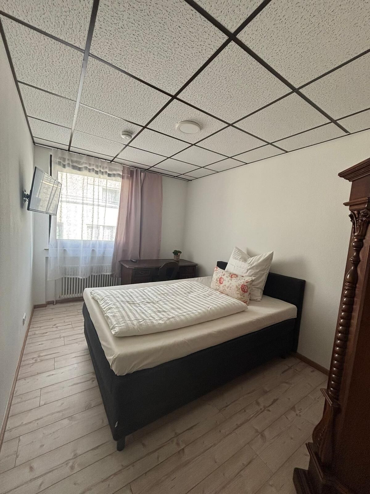 Desk, free WiFi, bed sheets