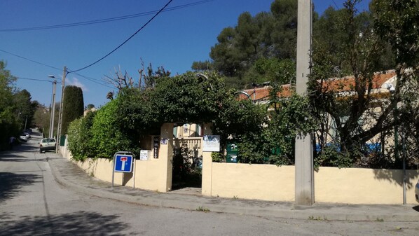 Entrada de la propiedad