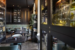 Interior detail - Living Suites (Milan)