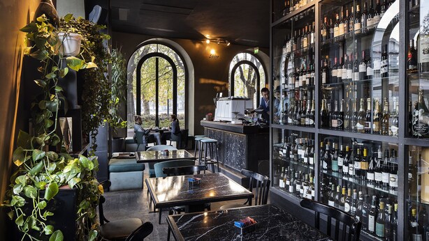 Bar (en el alojamiento)